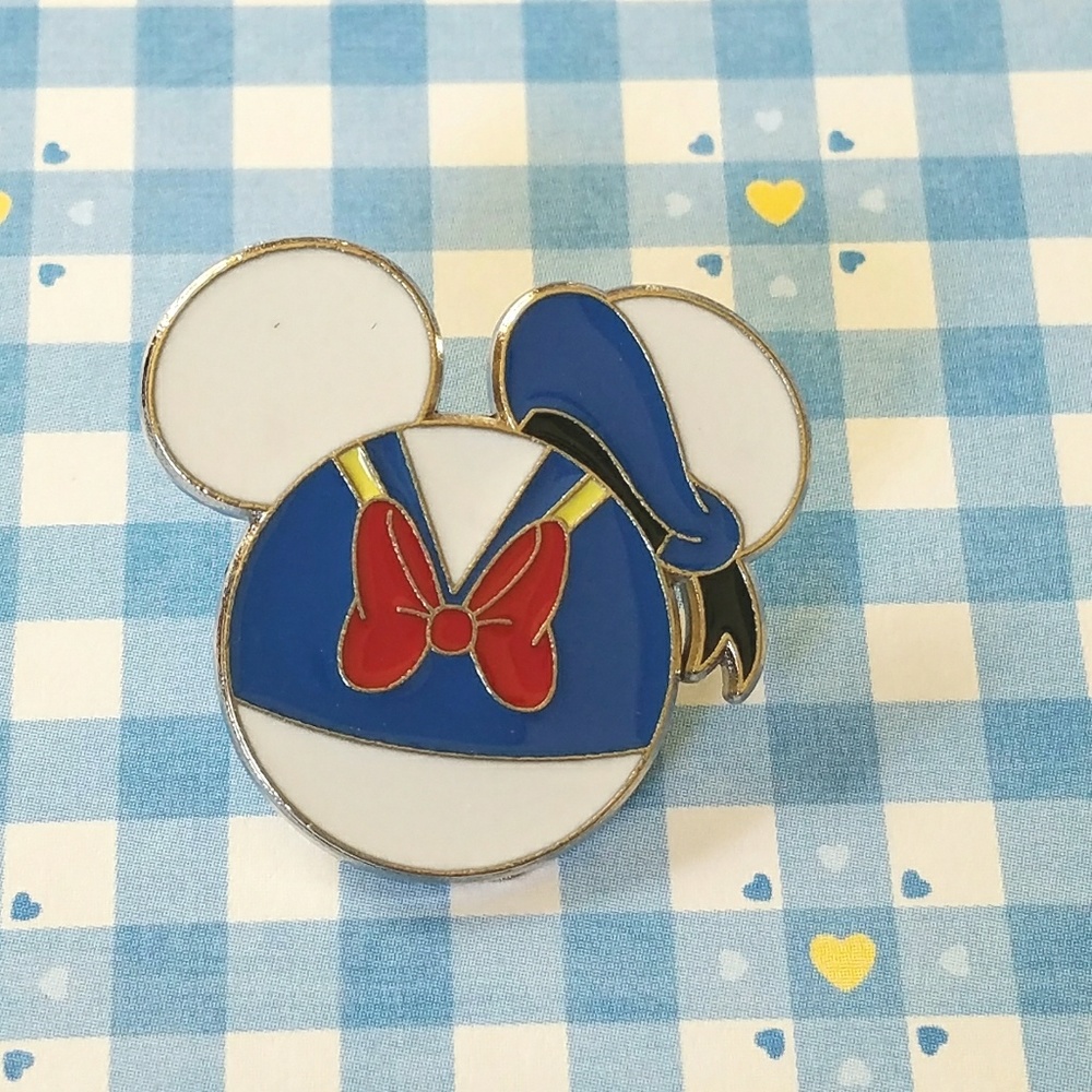 Donald Duck Disney pin